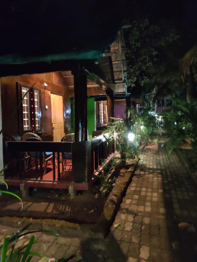帕罗林 Casa Fiesta酒店 外观 照片