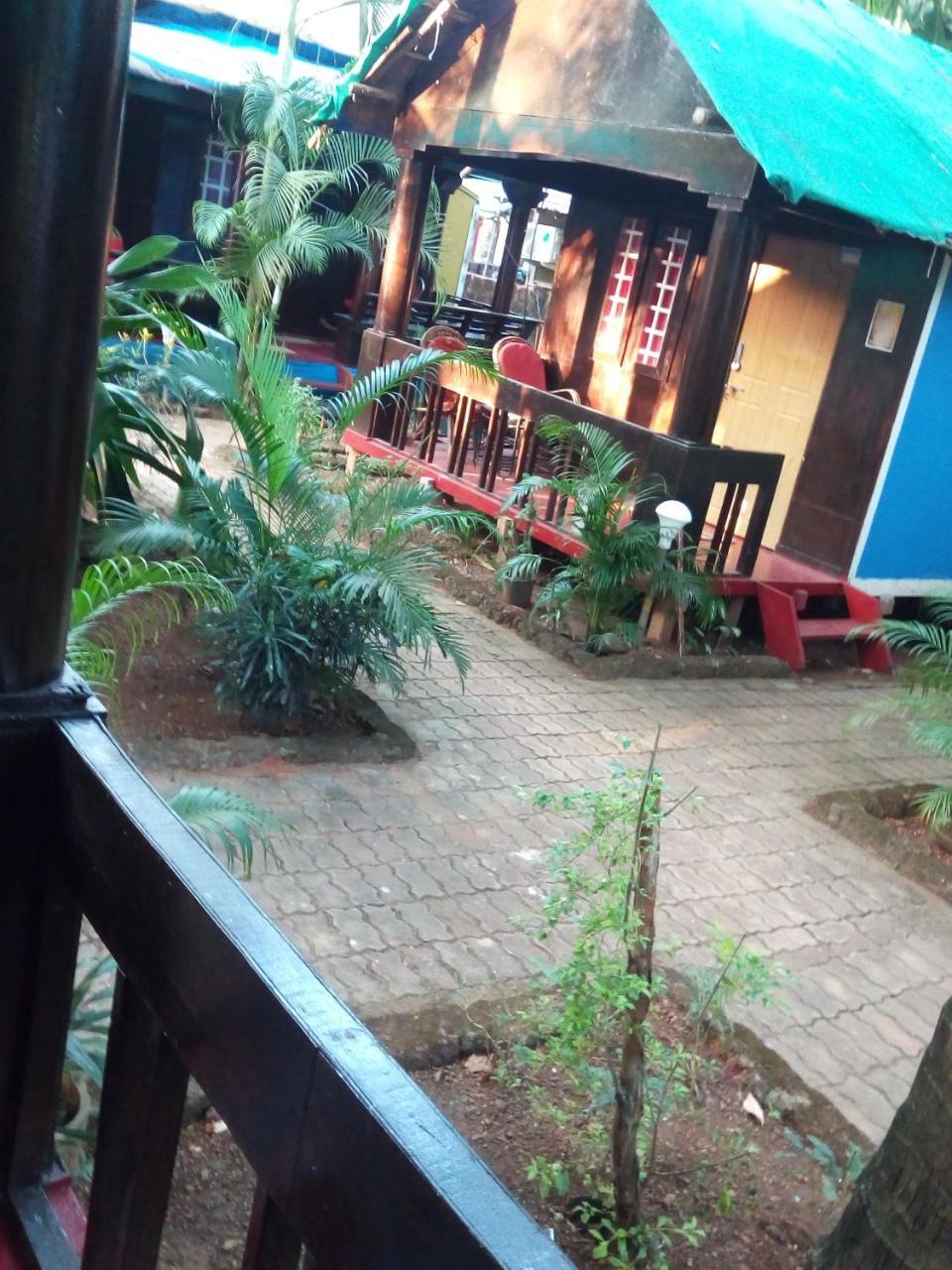帕罗林 Casa Fiesta酒店 外观 照片