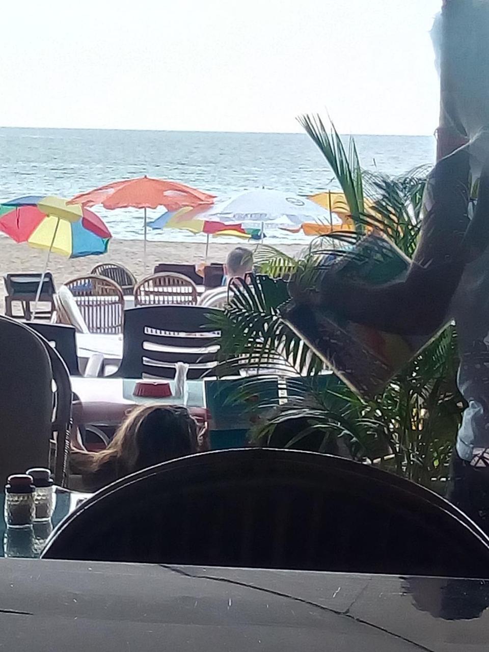 帕罗林 Casa Fiesta酒店 外观 照片
